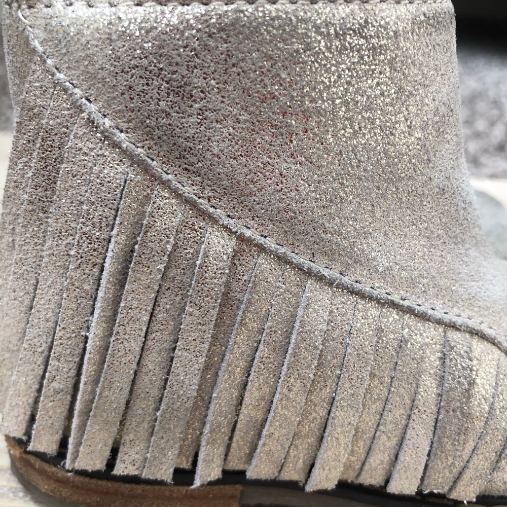 Tucker +Tate boots